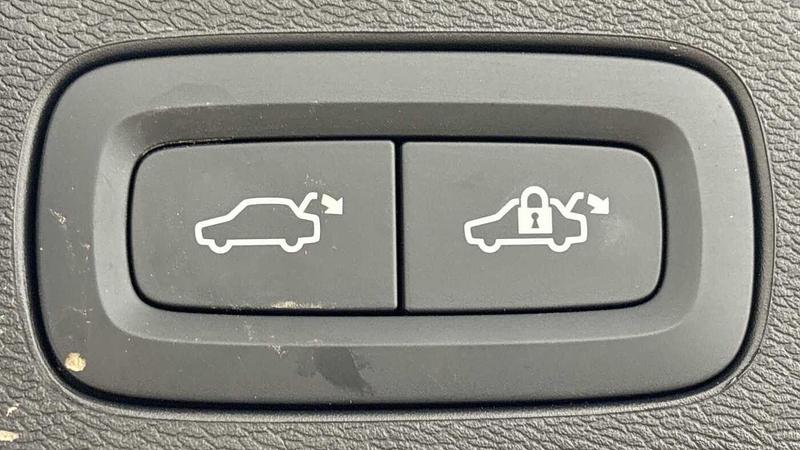 Used Volvo XC60 2024 for sale - 76895606: Photo 19