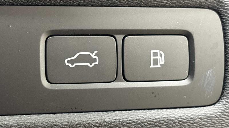 Used Volvo XC60 2024 for sale - 76895606: Photo 30