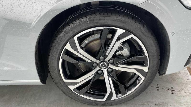 Used Volvo V60 2025 for sale - 76008654: Photo 9