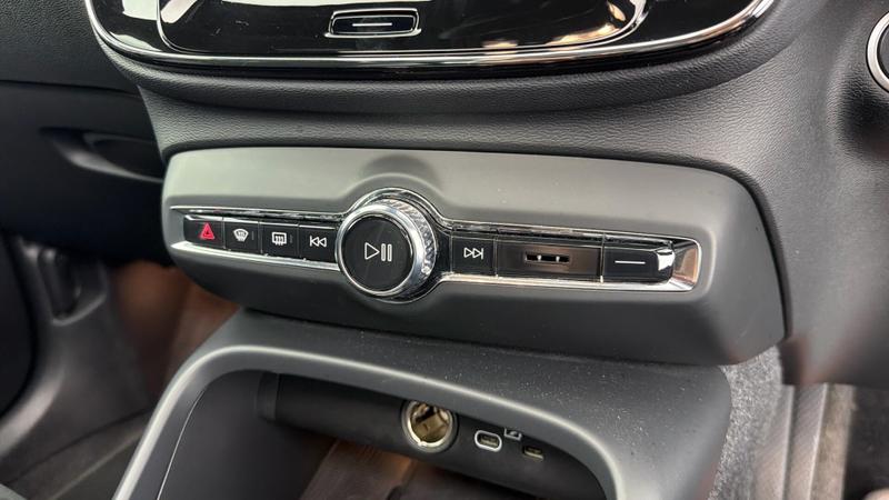 Used Volvo XC40 2025 for sale - 76710127: Photo 24