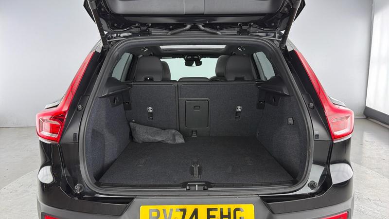 Used Volvo XC40 2025 for sale - 76710127: Photo 33