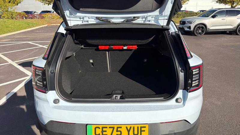 Used Volvo EX30 2025 for sale - 76382261: Photo 14