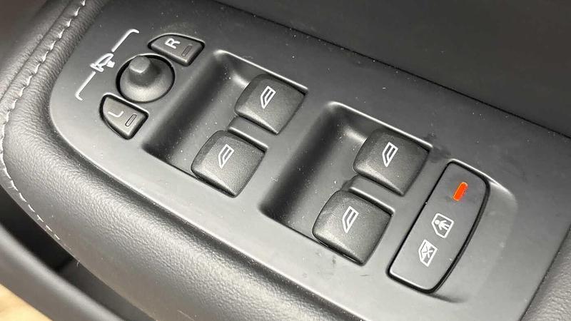 Used Volvo XC60 2025 for sale - 77088177: Photo 25