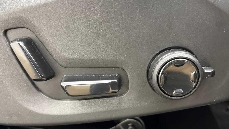 Used Volvo XC60 2025 for sale - 77088177: Photo 28