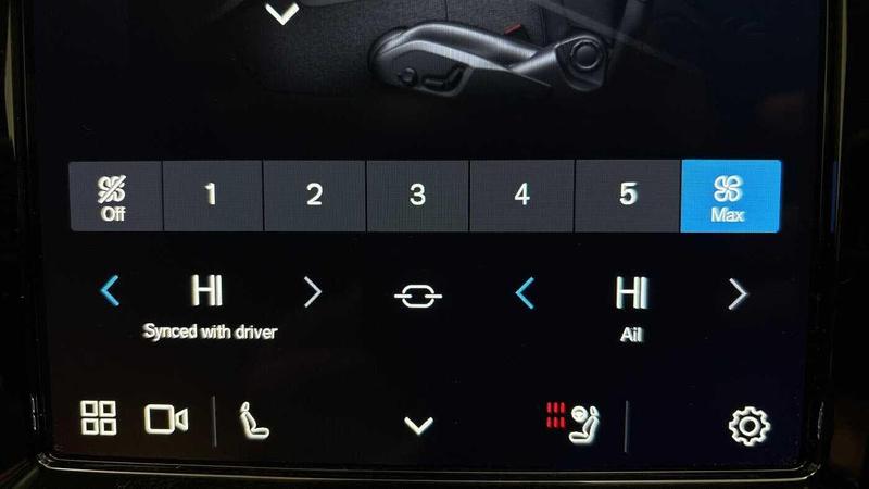 Used Volvo XC60 2025 for sale - 77088177: Photo 40