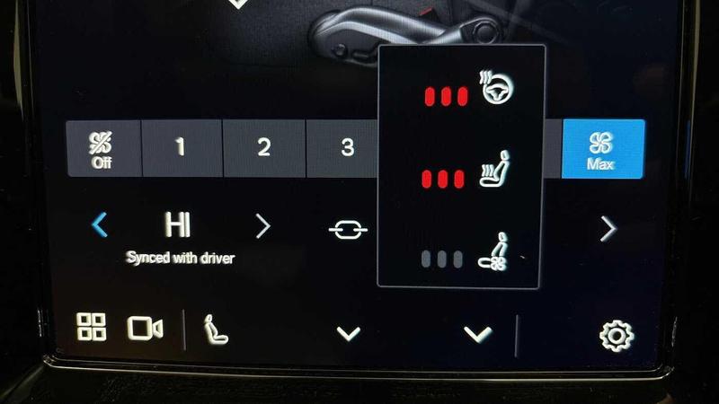 Used Volvo XC60 2025 for sale - 77088177: Photo 41