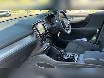 Used Volvo XC40 2026 for sale - 79468036: Photo