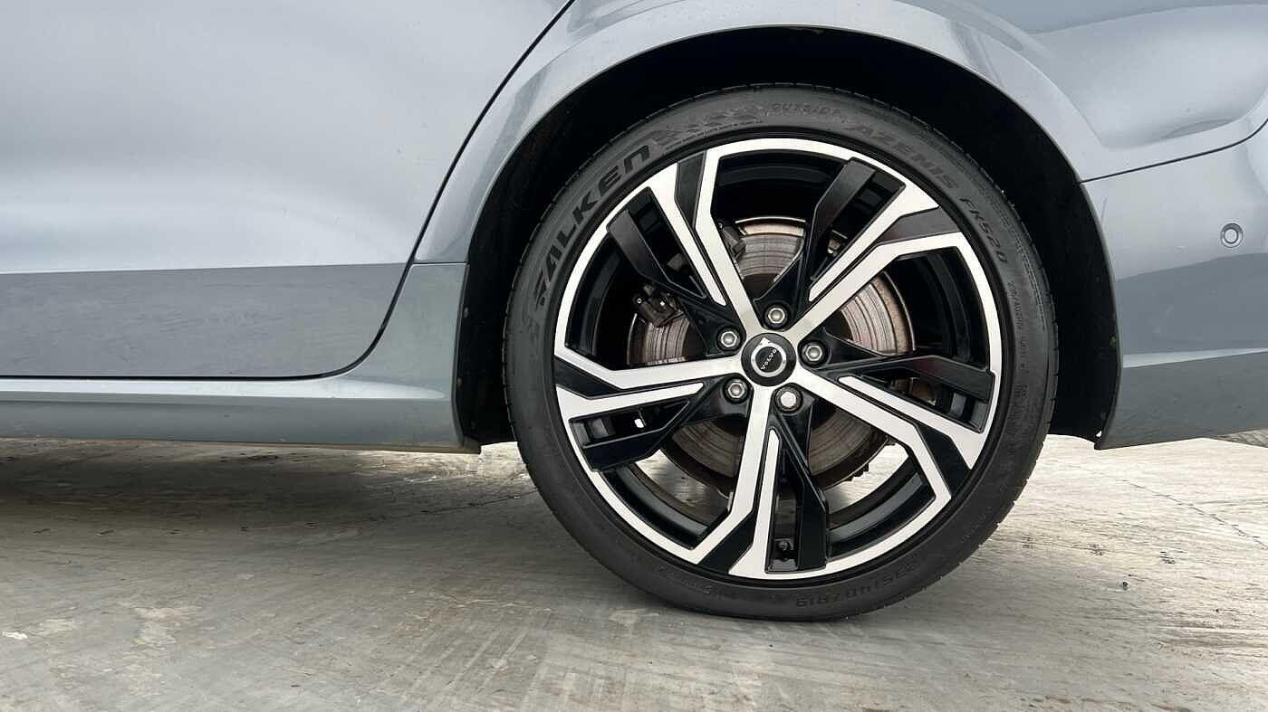 Used Volvo V60 2022 for sale - 77515886: Photo 4