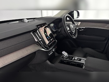 Used Volvo XC90 2025 for sale - 77603193: Photo