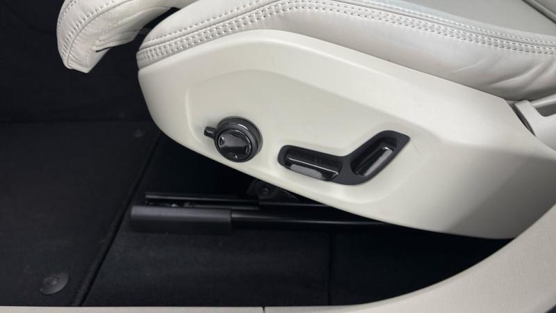 Used Volvo XC60 2025 for sale - 77286288: Photo 35