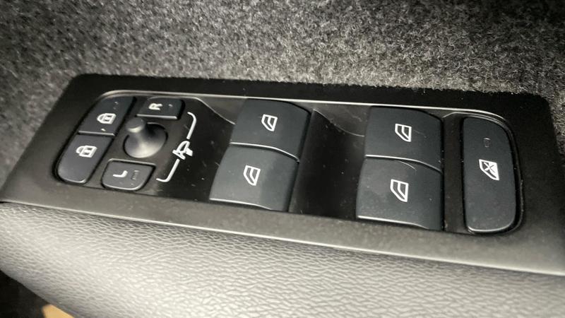 Used Volvo XC40 2022 for sale - 75856089: Photo 13