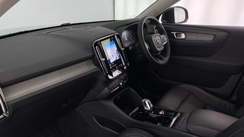 Used Volvo XC40 2022 for sale - 75856089: Photo 2