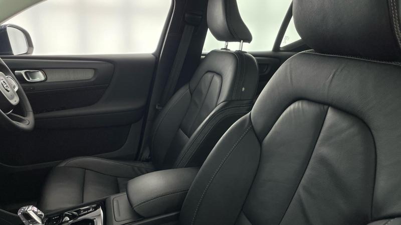 Used Volvo XC40 2022 for sale - 75856089: Photo 31