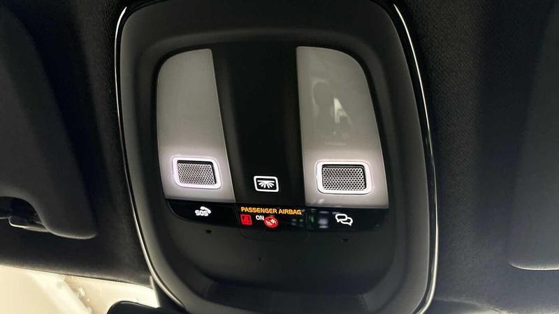 Used Volvo XC40 2022 for sale - 76895617: Photo 33