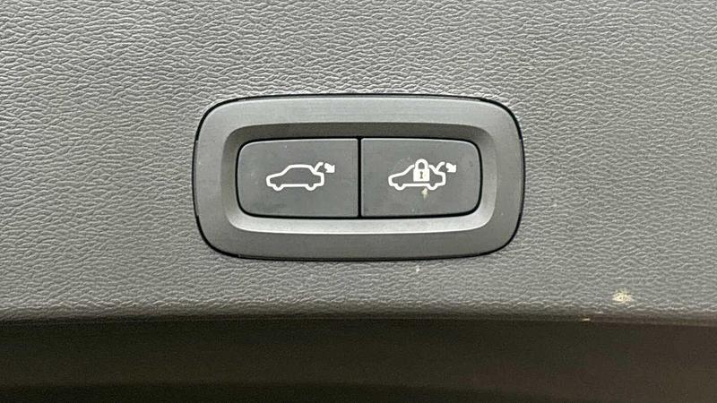 Used Volvo XC40 2022 for sale - 77152117: Photo 18