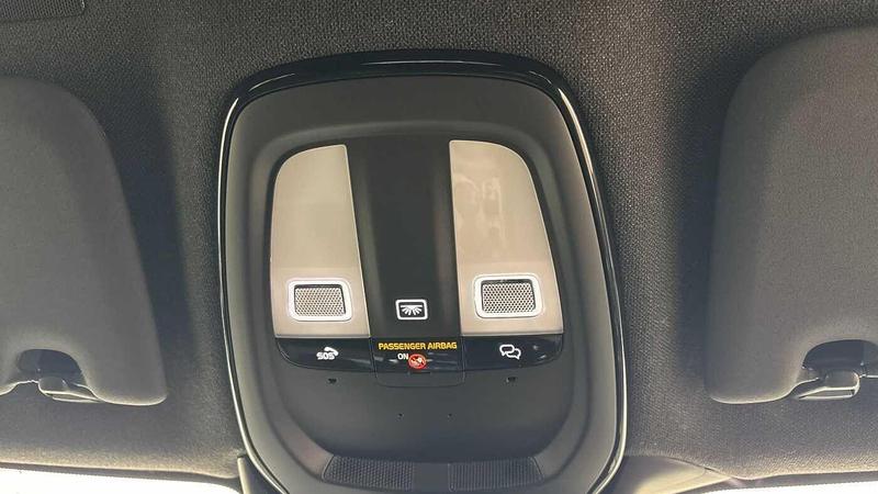 Used Volvo XC40 2022 for sale - 77152117: Photo 32