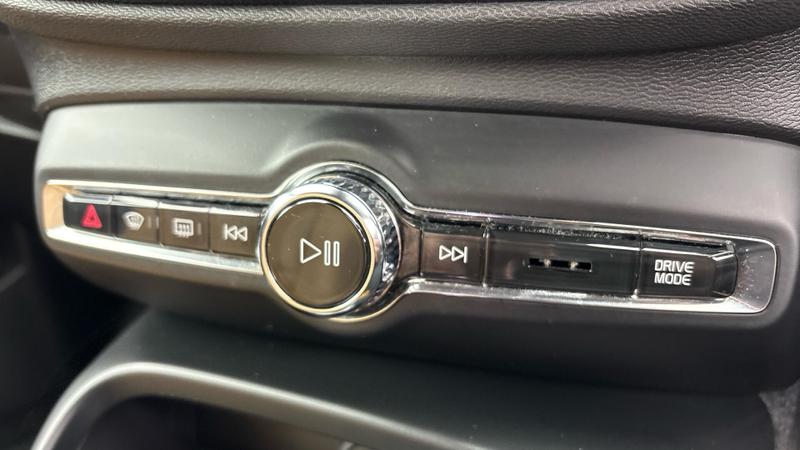 Used Volvo XC40 2020 for sale - 77055895: Photo 24