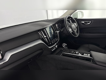 Used Volvo XC60 2019 for sale - 77602698: Photo