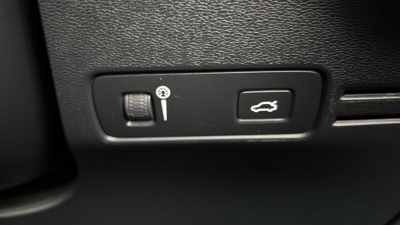 Used Volvo XC40 2021 for sale - 77258469: Photo 25