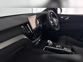 Used Volvo XC60 2025 for sale - 77845559: Photo