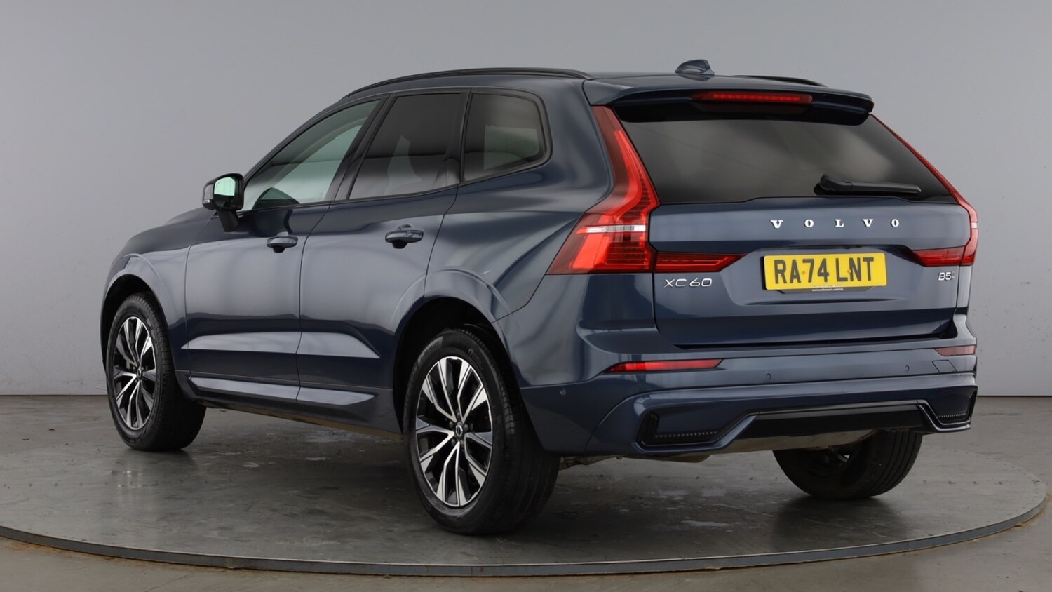 Used Volvo XC60 2025 for sale - 77602715: Photo 3