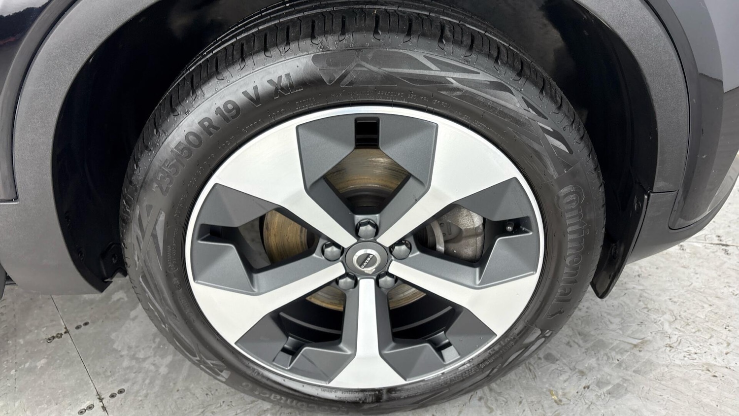 Used Volvo XC40 2024 for sale - 77665177: Photo 5