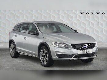 2017 - D4 Lux Nav Automatic Automatic 5-Door