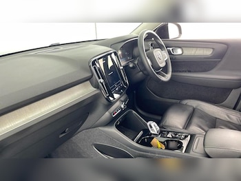 Used Volvo XC40 2023 for sale - 76316977: Photo