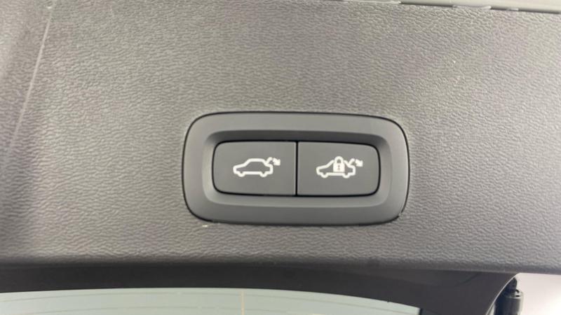 Used Volvo XC40 2025 for sale - 76631240: Photo 17