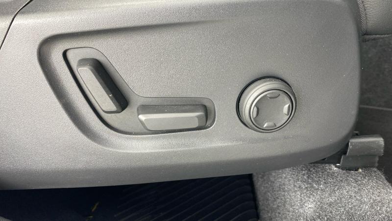 Used Volvo XC40 2025 for sale - 76631240: Photo 21