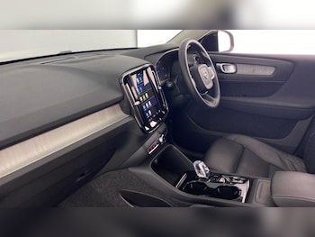 Used Volvo XC40 2025 for sale - 76631240: Photo