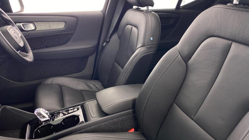 Used Volvo XC40 2025 for sale - 76631240: Photo 37