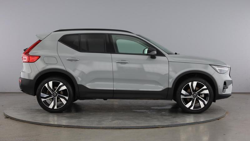 Used Volvo XC40 2025 for sale - 76631240: Photo 4