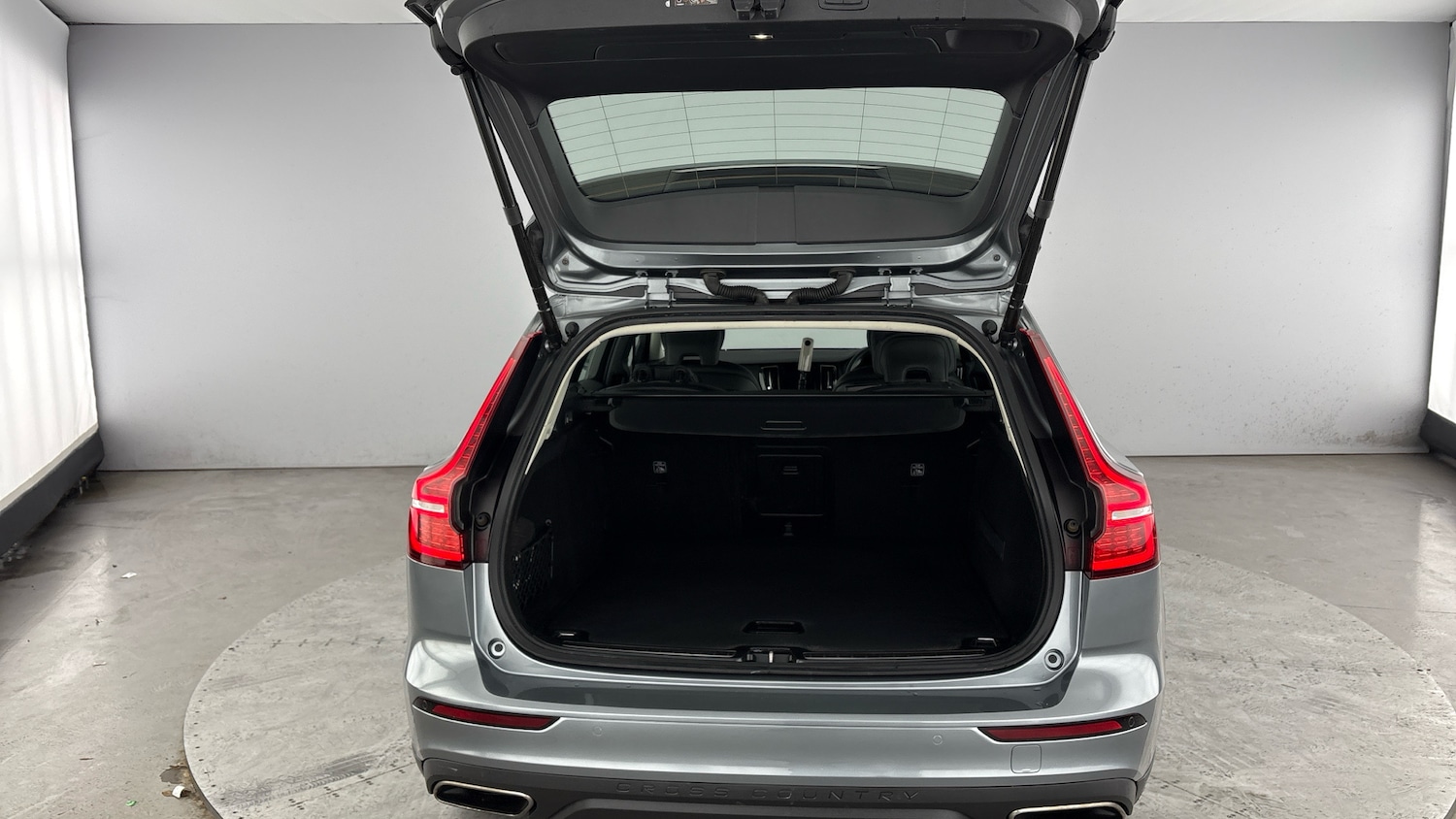 Used Volvo V60 2020 for sale - 77931852: Photo 13