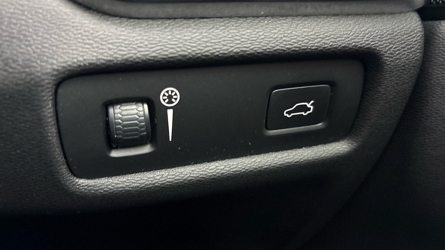 Used Volvo V60 2020 for sale - 77931852: Photo 30