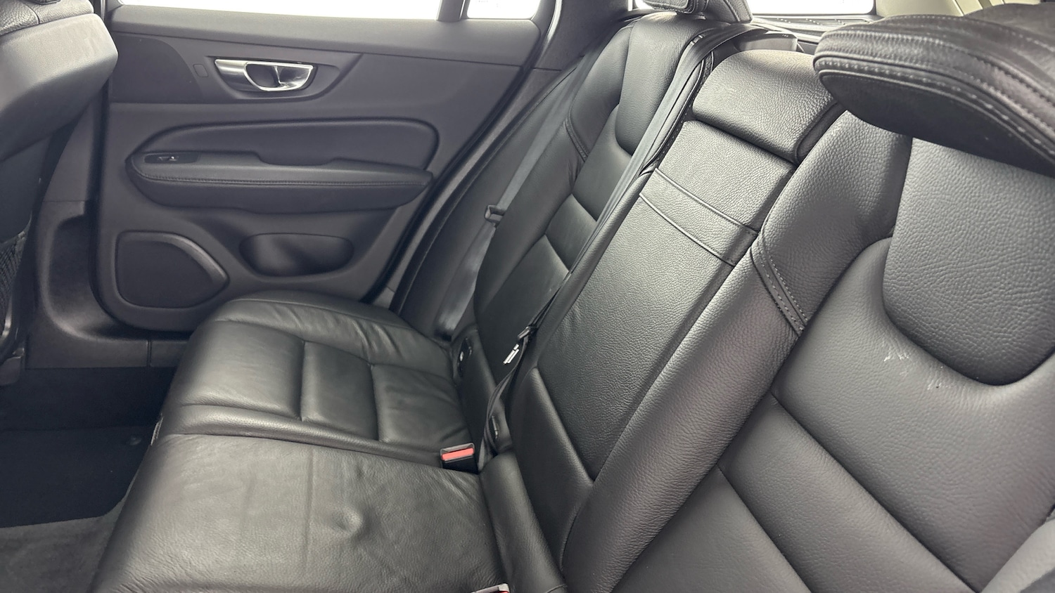 Used Volvo V60 2020 for sale - 77931852: Photo 35