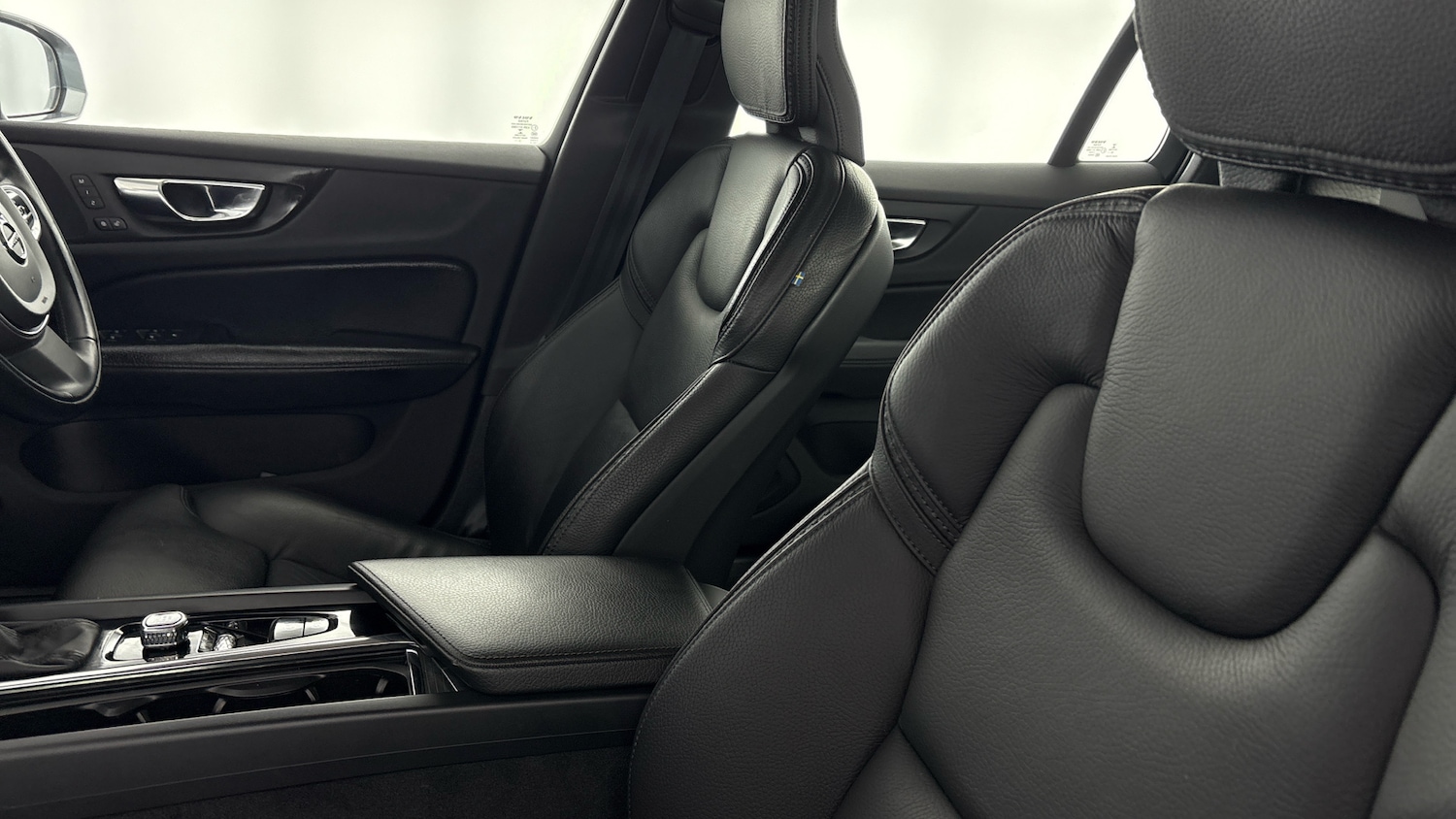 Used Volvo V60 2020 for sale - 77931852: Photo 36