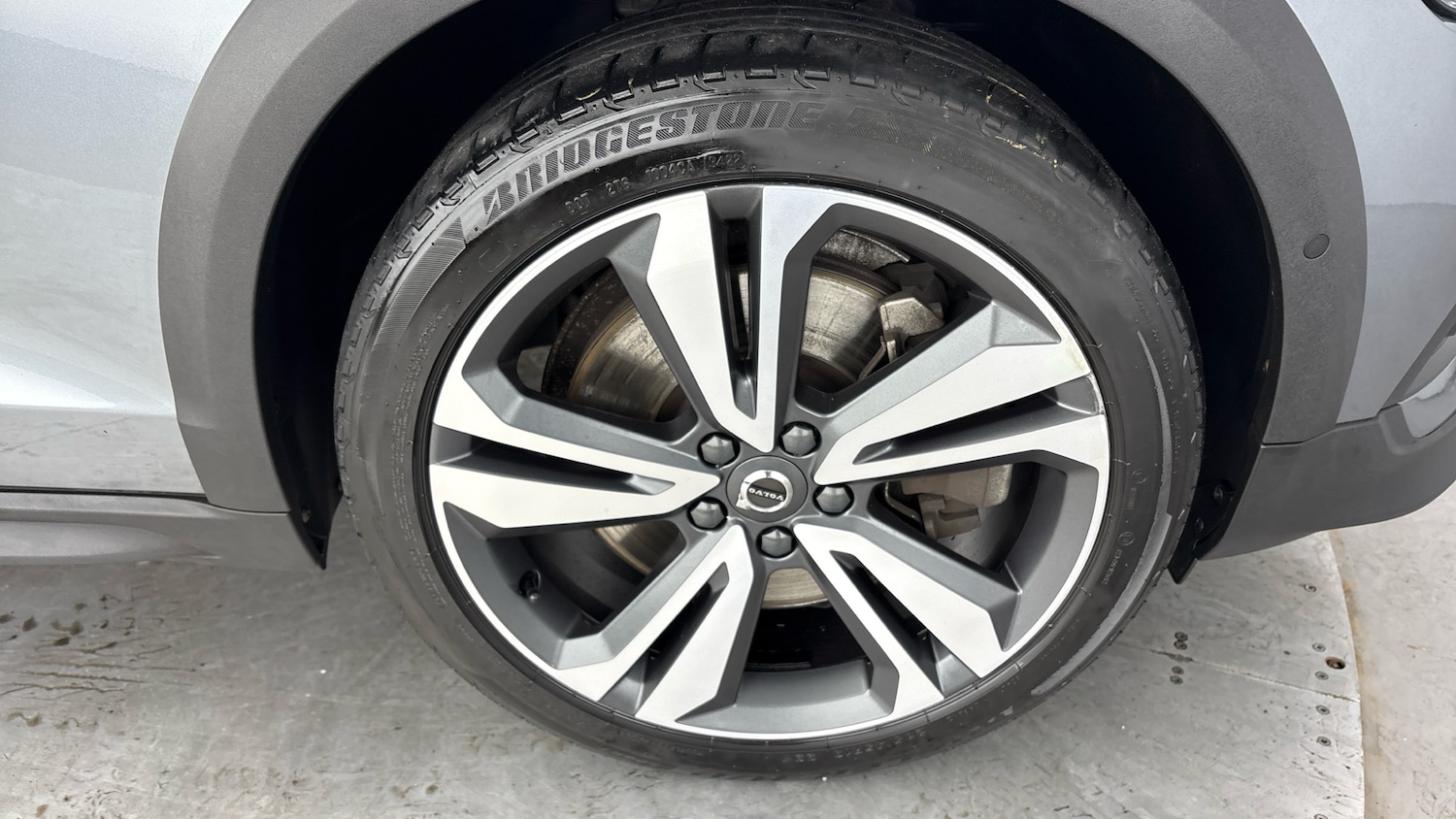 Used Volvo V60 2020 for sale - 77931852: Photo 5