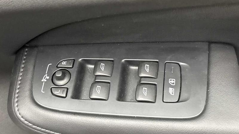 Used Volvo V60 2025 for sale - 77312677: Photo 24