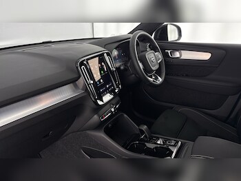Used Volvo XC40 2025 for sale - 78014668: Photo