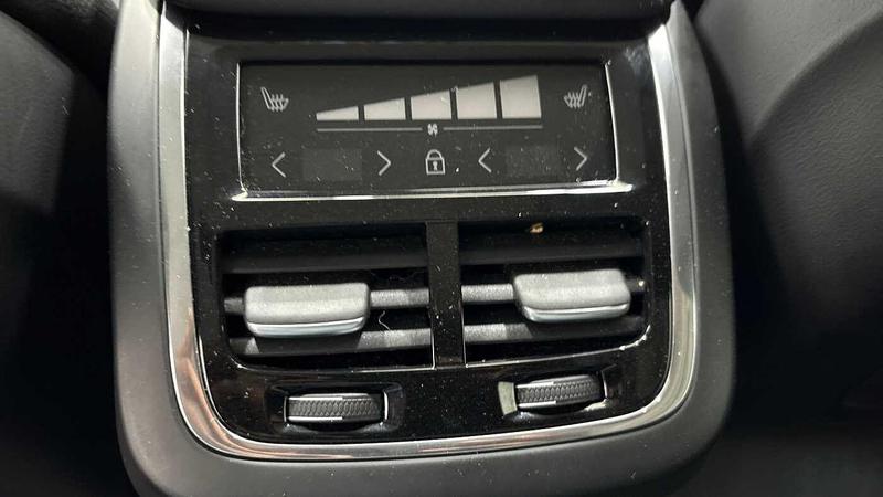 Used Volvo XC60 2025 for sale - 76931205: Photo 17