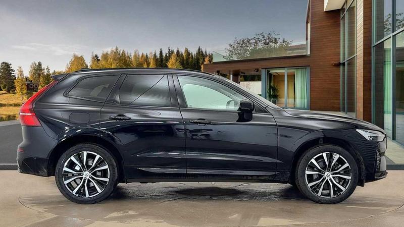 Used Volvo XC60 2025 for sale - 76931205: Photo 2
