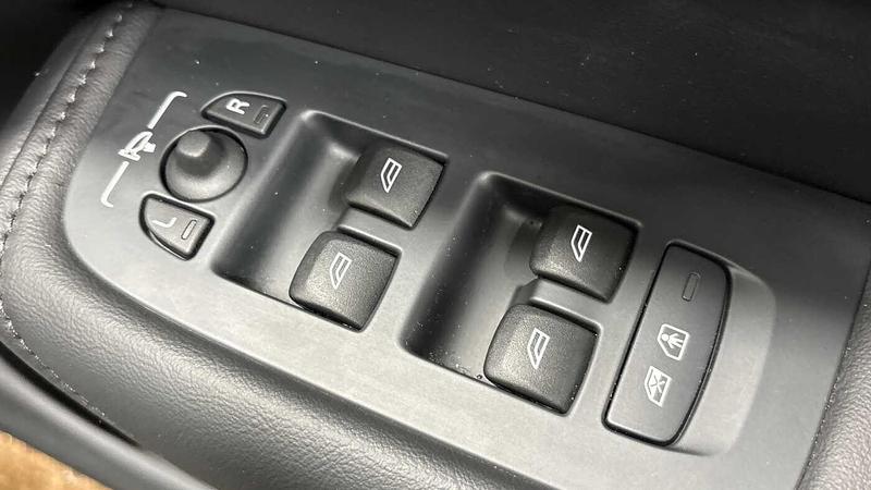 Used Volvo XC60 2025 for sale - 76931205: Photo 24