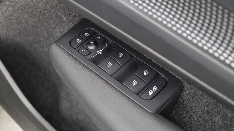 Used Volvo XC40 2025 for sale - 76055998: Photo 26