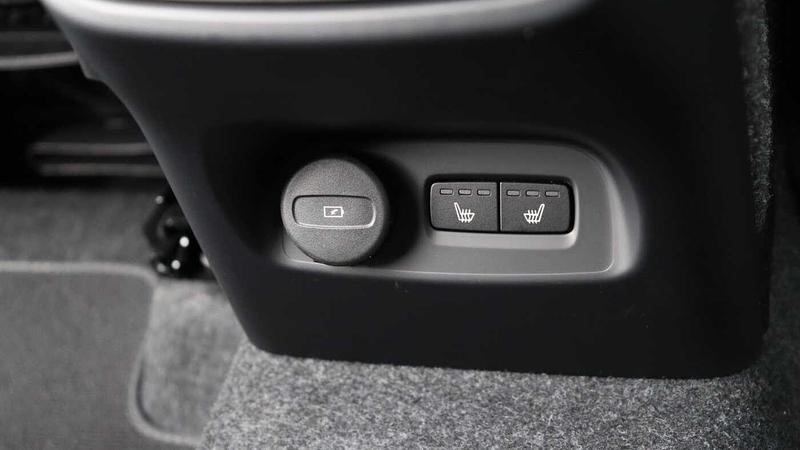 Used Volvo XC40 2025 for sale - 76055998: Photo 43