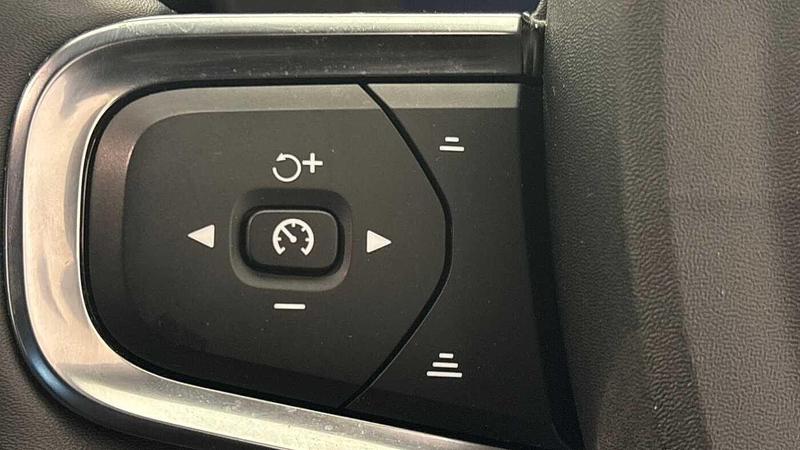 Used Volvo XC40 2022 for sale - 77301229: Photo 30