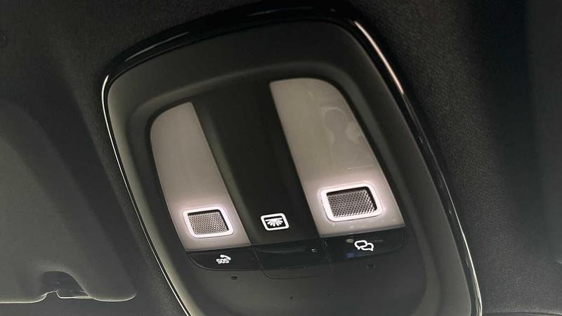 Used Volvo XC40 2022 for sale - 77301229: Photo 32