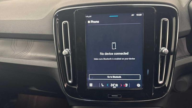 Used Volvo XC40 2022 for sale - 77301229: Photo 37