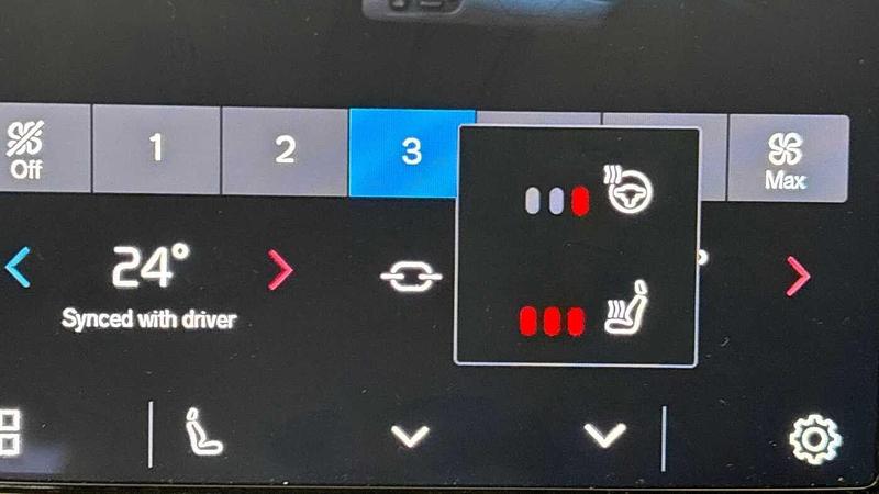 Used Volvo XC40 2022 for sale - 77301229: Photo 40