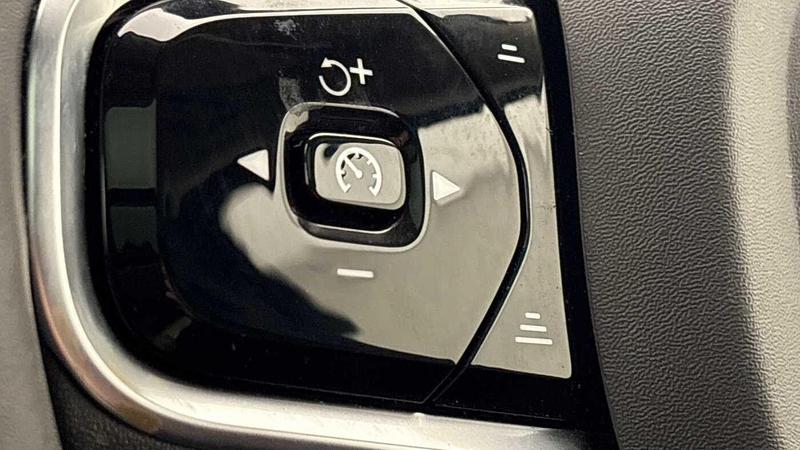 Used Volvo XC90 2023 for sale - 77152118: Photo 31